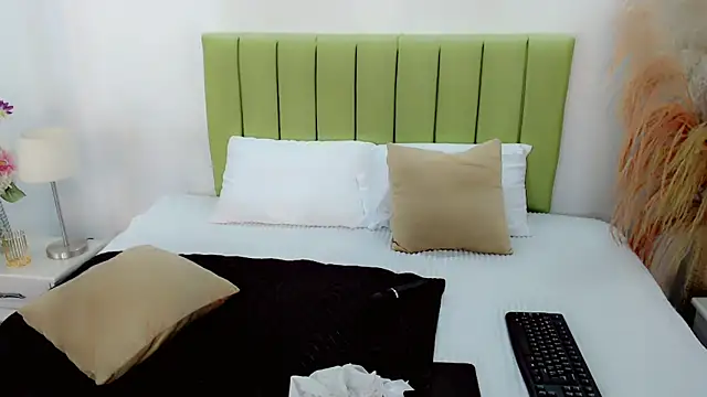 Онлайн чат XXX charlotte1_sweet