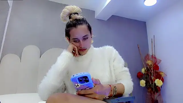 Онлайн чат XXX samantha_bliss24