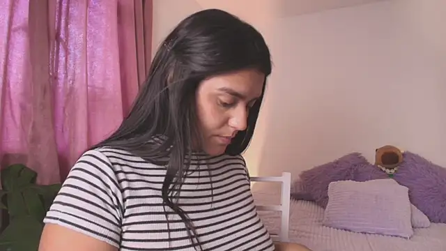 Czat XXX na żywo – Addela_