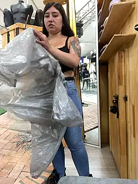 mariana-0306's Live Chat Room