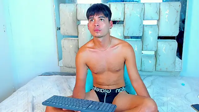 Pertunjukan Kamera Web max_wine_