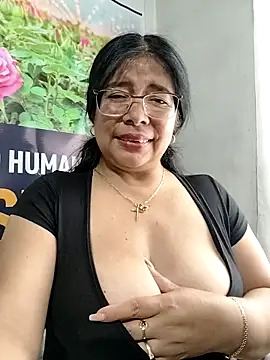 __valentina18's Live XXX Chat