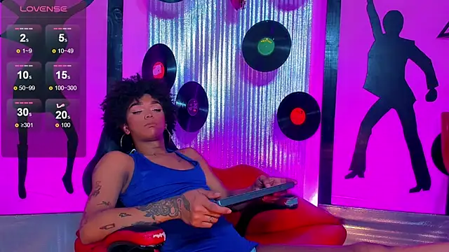 Онлайн чат XXX nickyminach_