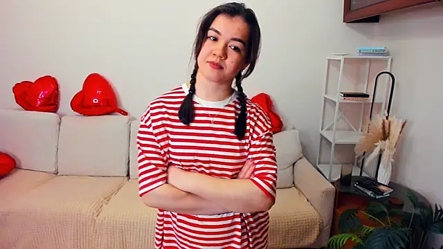 Chat +18 de ShanaYock ao vivo