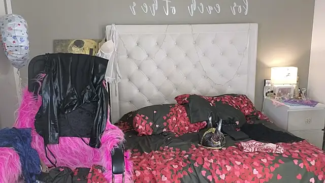 Chat +18 de RoxalanaStar ao vivo