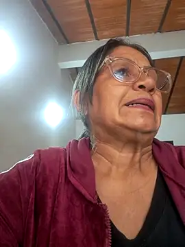 Vickyfox_ – Live XXX-chat