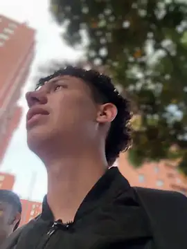 Pokazy przed kamerką – yoursexyjose