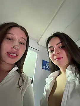 roouse 现场XXX聊天