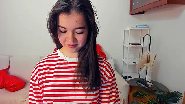 Chat XXX en directo de ShanaYock