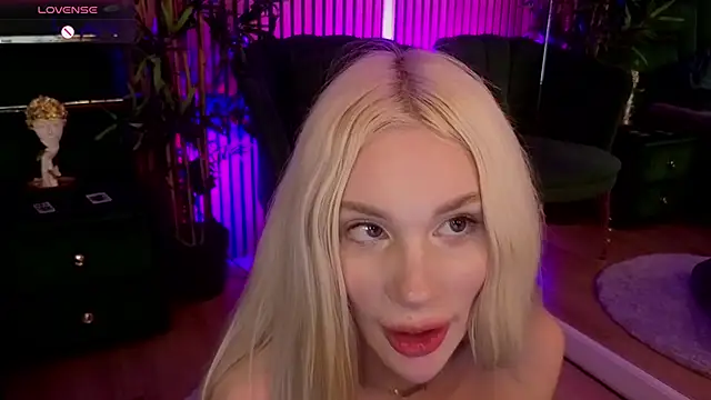 Show de BarbieKara na webcam