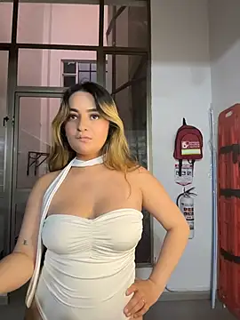 Pokazy przed kamerką – Antonella_Julieta