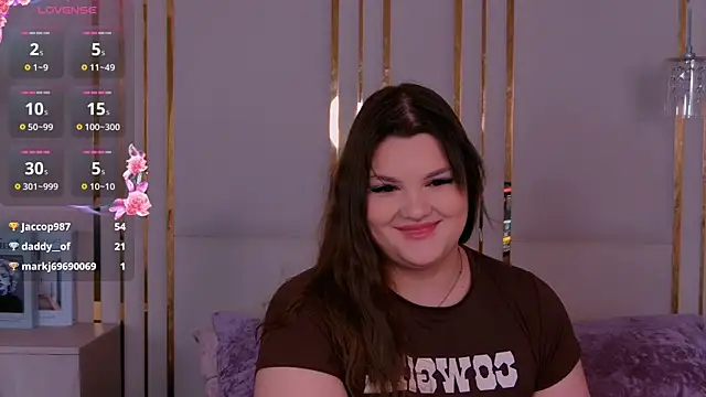 EmilyHyde live XXX chat