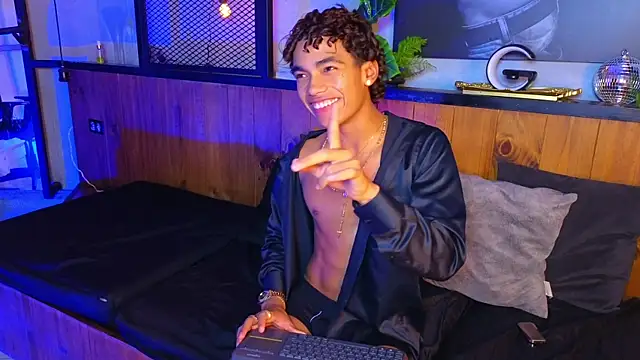 AlanCutee Live XXX Chat