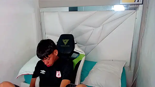 Liarr_ Chat XXX in diretta