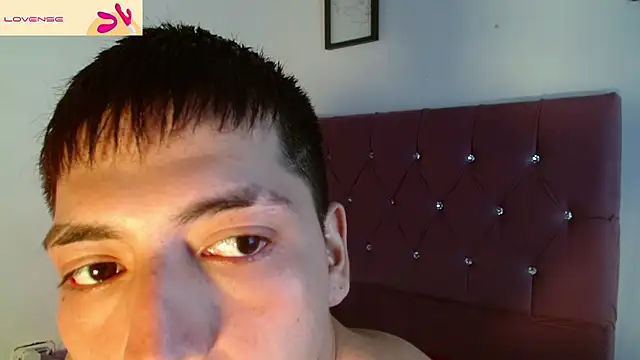 Chat XXX en directo de aaron_antonella_mds