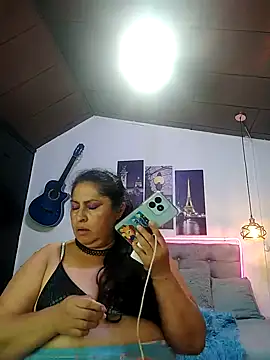 Keyla01_ Adlı Modelin Canlı XXX Sohbeti