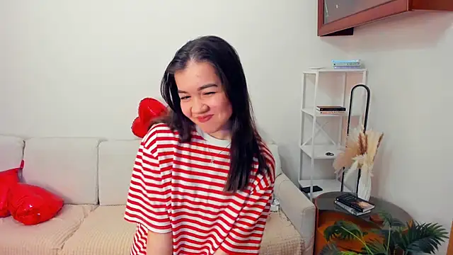 Chat +18 de ShanaYock ao vivo