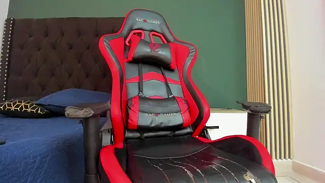 ares_pain webkamerás műsora