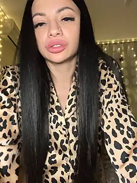 Czat XXX na żywo – Layana_Ro