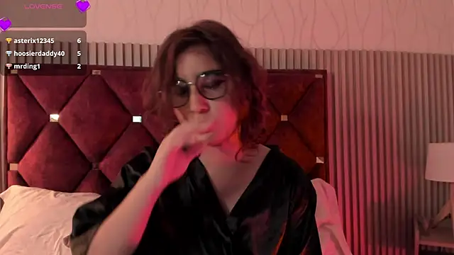 Chatroom XXX en direct de Kiri_Velvet