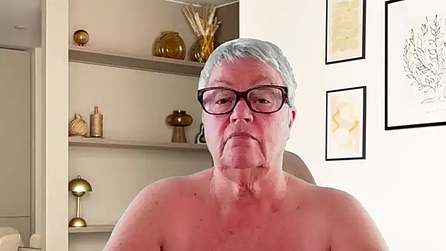 Mystery-Grandmother: онлайн-секс-чат