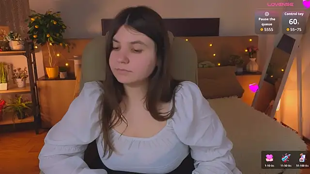 Viola__Shy Chat XXX in diretta