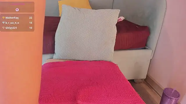 Anny-Cute Chat XXX in diretta