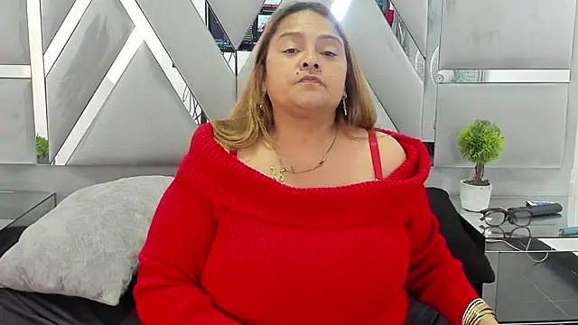 XXX chat uživo modela MonzerratBoyer