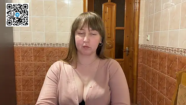 MaroonMoon_ Chat XXX in diretta