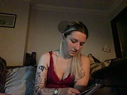 Chat +18 de xxamyleighxx ao vivo