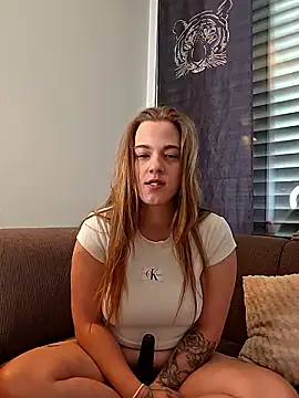 Luna_Lynn – webcam-show