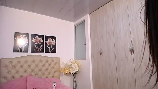 pinky_f00x – Live XXX-chat