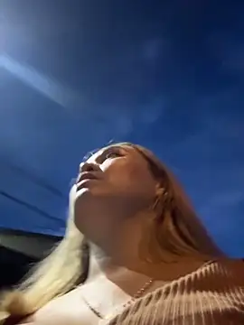 Danielavegax élő XXX-chatje