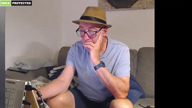 bluedae1: онлайн-секс-чат