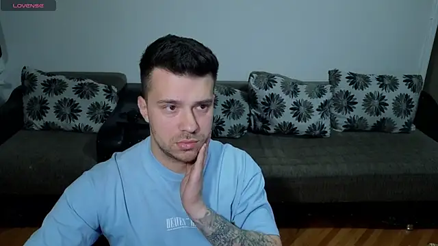 JohnnyStepBro Pertunjukan Webcam