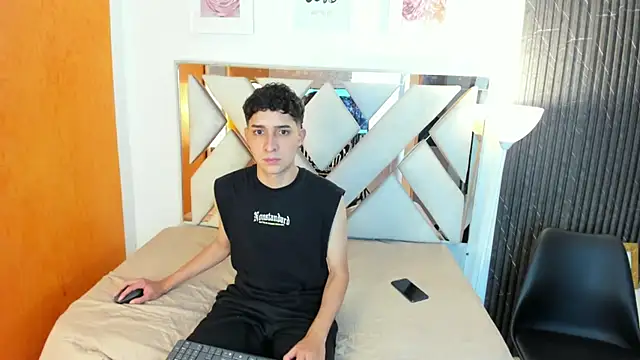 Alantaylorr_: онлайн-секс-чат