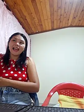 juliachannelhotのライブXXXチャット