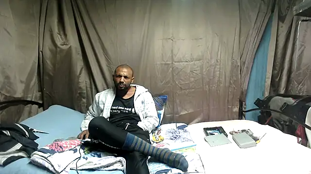 CamodickのライブXXXチャット