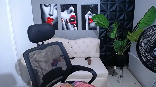 Valentinaa_mature's Live XXX Chat