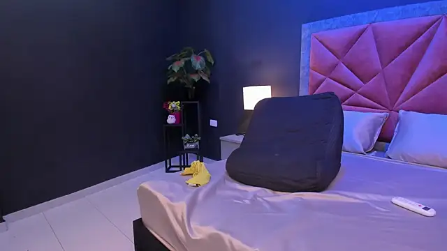 Chat XXX ao vivo de mia_milff