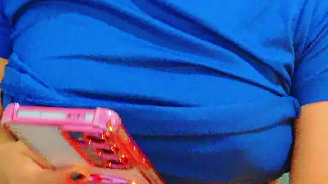 Chat XXX ao vivo de MojaditPussy