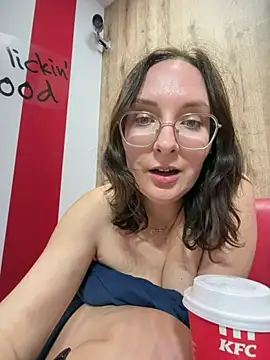 Chat XXX Live The_Snowwhitee