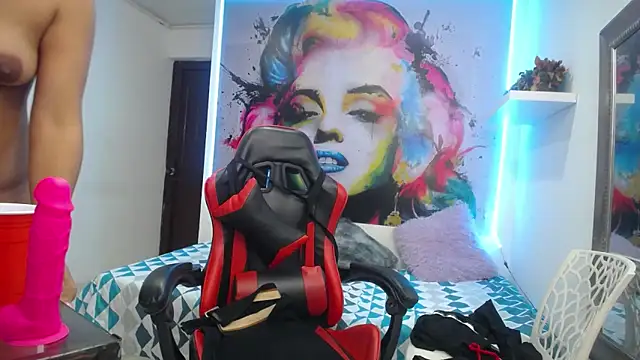 nicol_ross19 Chat XXX in diretta