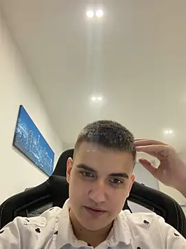 Онлайн чат XXX WARDEN_w