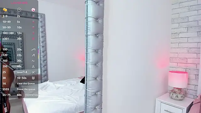 LiaMorris' Live XXX Chat