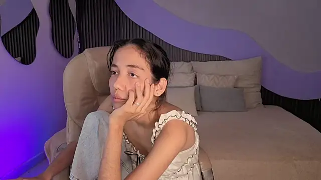 hot_little_bunny's Live XXX Chat