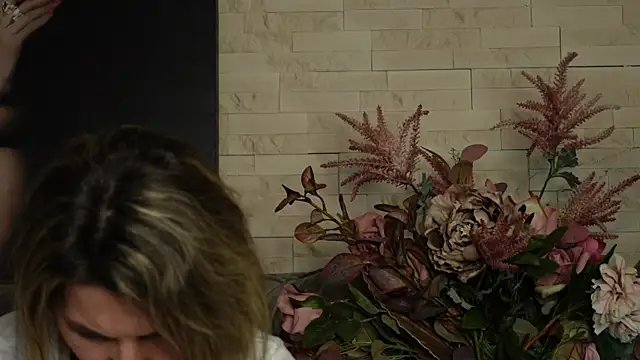 FeliciaKrige Pertunjukan Webcam