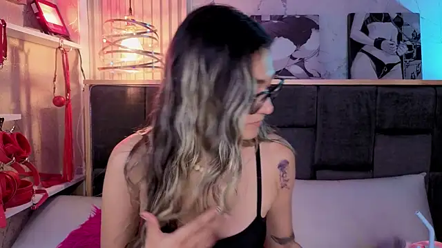 แชท XXX สดของ Im-Lola