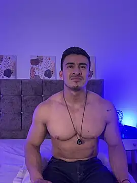 Chris_Clarck: онлайн-секс-чат