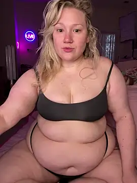 Czat XXX na żywo – PiggyRose